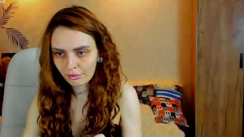Gloria Wood online show from 05-09-26, 06:35
