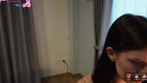 Snapshot of gloriamillss chatting on 10-24-25, 11:45 Gloria online show from 10-24-25, 11:45