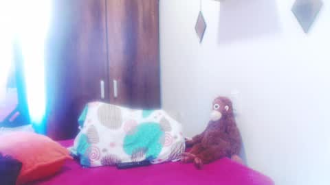 gloriawhitte7 online show from 02-20-25, 04:03