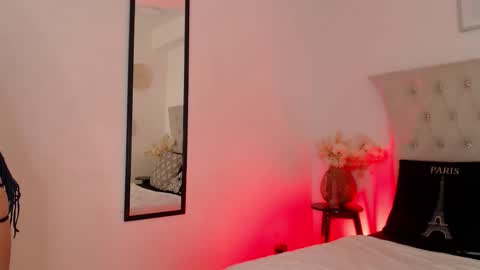 Snapshot of glory_shine chatting on 11-04-25, 12:37 Glory online show from 11-04-25, 12:37