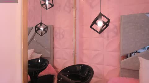 Glow online show from 10-03-25, 08:28