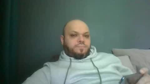 Snapshot of glusgan chatting on 02-11-26, 11:26 Your boy online show from 02-11-26, 11:26