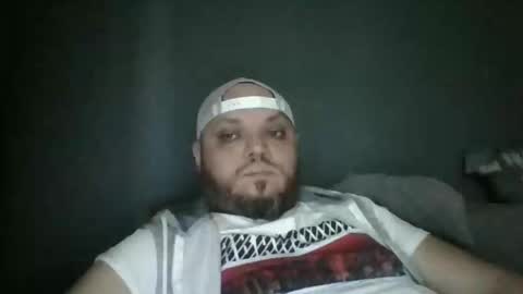 Snapshot of glusgan chatting on 02-17-26, 11:07 Your boy online show from 02-17-26, 11:07