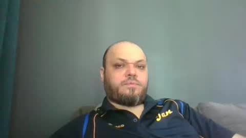 Snapshot of glusgan chatting on 03-06-26, 10:34 Your boy online show from 03-06-26, 10:34