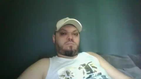 Snapshot of glusgan chatting on 03-17-26, 08:28 Your boy online show from 03-17-26, 08:28