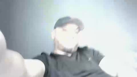 Snapshot of glusgan chatting on 04-14-26, 08:42 Your boy online show from 04-14-26, 08:42