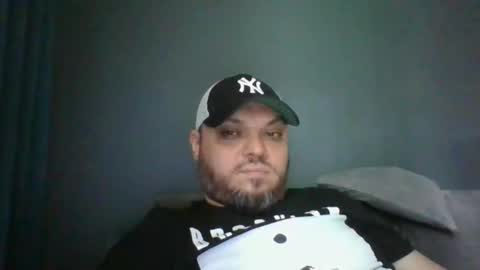 Snapshot of glusgan chatting on 04-22-26, 09:55 Your boy online show from 04-22-26, 09:55
