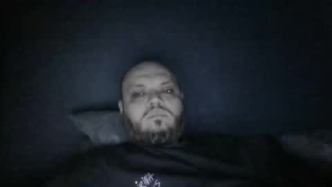 Snapshot of glusgan chatting on 04-30-26, 03:02 Your boy online show from 04-30-26, 03:02