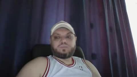 Snapshot of glusgan chatting on 05-04-26, 07:15 Your boy online show from 05-04-26, 07:15