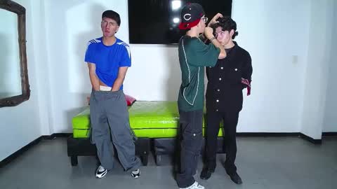 THOMAS AND DAMIAND online show from 10-28-25, 06:54