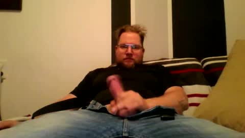 gnik_labinnah online show from 10-14-25, 03:57