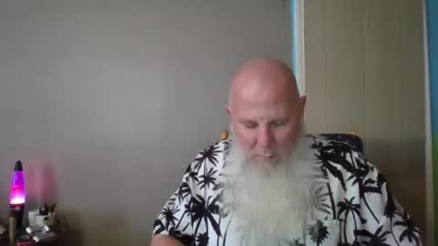 Snapshot of gnomebeard chatting on 03-06-25, 07:54 Gnomebeard online show from 03-06-25, 07:54