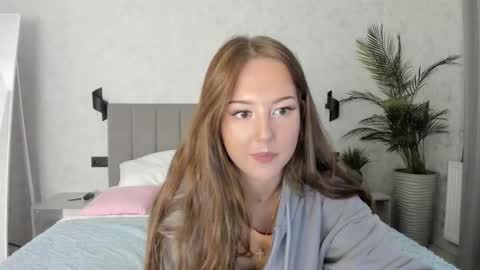 Lina online show from 09-30-25, 01:32