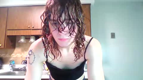 Snapshot of gockinmyrari chatting on 06-24-26, 01:21 gockinmyrari online show from 06-24-26, 01:21
