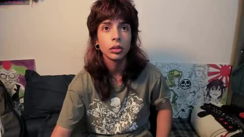 Snapshot of god_dereck chatting on 05-10-26, 10:20 god_dereck online show from 05-10-26, 10:20