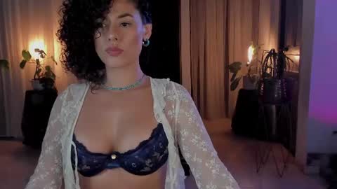 Snapshot of goddes_helena chatting on 08-01-26, 01:05 Elena online show from 08-01-26, 01:05