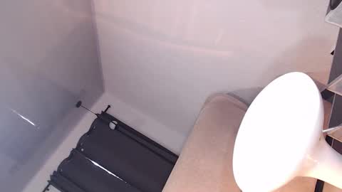 daniela online show from 01-25-25, 05:51