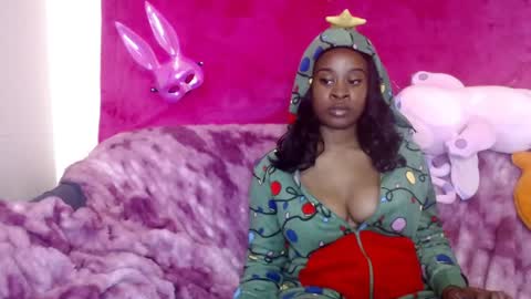 Snapshot of goddess_aaliyah chatting on 12-24-24, 12:44 goddess_aaliyah online show from 12-24-24, 12:44