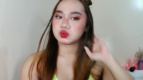 Snapshot of goddess_aria chatting on 09-15-25, 04:23 YOUR GODDESS ARIA online show from 09-15-25, 04:23