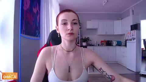 Snapshot of goddess_elpisfoxter chatting on 06-09-26, 09:54 Elpis Foxter online show from 06-09-26, 09:54