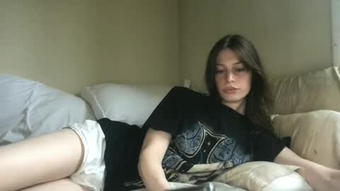 Snapshot of goddess_larz chatting on 06-29-26, 05:46 goddess_larz online show from 06-29-26, 05:46