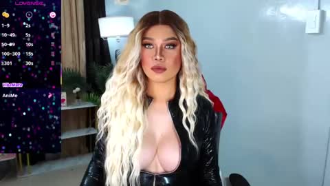 Snapshot of goddess_lykafox chatting on 02-26-25, 02:04 Lyka Fox online show from 02-26-25, 02:04