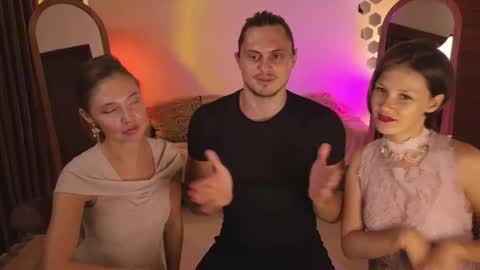   330 UTC2 girls   online show from 09-27-25, 03:44