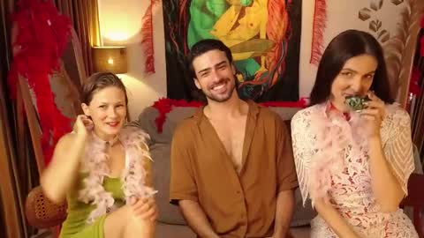   330 UTC2 girls   online show from 05-03-26, 03:56