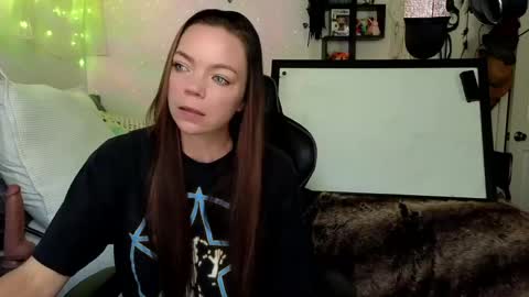 Patricia Mars           Goddess of Mars twitter thegoddessmindy online show from 03-24-26, 02:33