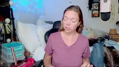 Snapshot of goddess_of_mars chatting on 07-07-26, 03:16 Patricia Mars Goddess of Mars twitter thegoddessmindy online show from 07-07-26, 03:16