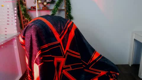 Snapshot of goddess_sophie99 chatting on 12-19-24, 11:07 Goddess Sophie99 online show from 12-19-24, 11:07