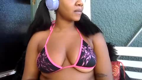 Snapshot of goddessdaisysky chatting on 07-22-26, 11:07 Goddess Daisy Sky online show from 07-22-26, 11:07