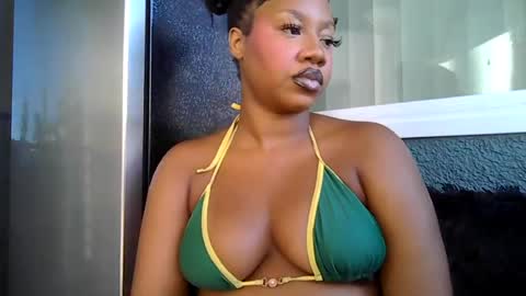 Snapshot of goddessdaisysky chatting on 07-30-26, 01:59 Goddess Daisy Sky online show from 07-30-26, 01:59