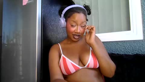 Snapshot of goddessdaisysky chatting on 07-31-26, 12:10 Goddess Daisy Sky online show from 07-31-26, 12:10