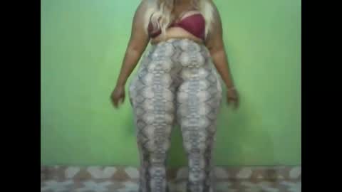 Snapshot of goddessebon chatting on 11-06-25, 10:49 shasha big online show from 11-06-25, 10:49