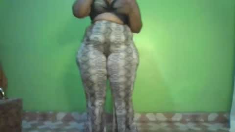 Snapshot of goddessebon chatting on 11-11-25, 08:47 shasha big online show from 11-11-25, 08:47