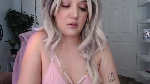 Goddess Emmy online show from 03-04-26, 09:10