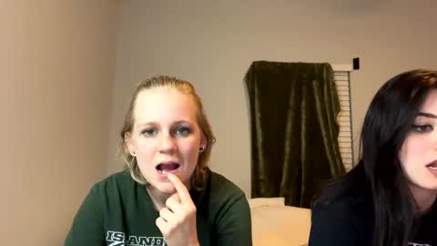 Snapshot of goddessfeyaa chatting on 12-06-24, 01:29 feyaa22 online show from 12-06-24, 01:29