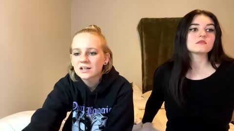 Snapshot of goddessfeyaa chatting on 12-07-24, 04:25 feyaa22 online show from 12-07-24, 04:25