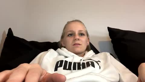 Snapshot of goddessfeyaa chatting on 12-16-24, 12:59 feyaa22 online show from 12-16-24, 12:59