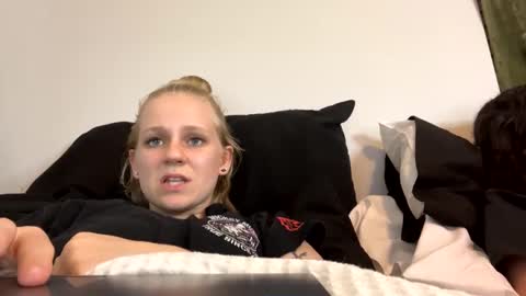 Snapshot of goddessfeyaa chatting on 12-17-24, 02:44 feyaa22 online show from 12-17-24, 02:44