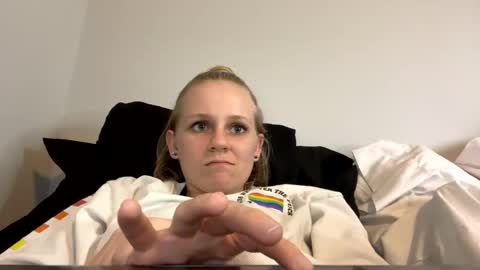 Snapshot of goddessfeyaa chatting on 12-18-24, 02:10 feyaa22 online show from 12-18-24, 02:10