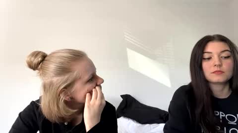 Snapshot of goddessfeyaa chatting on 01-05-25, 04:38 feyaa22 online show from 01-05-25, 04:38