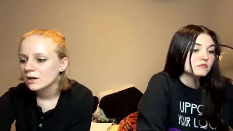 Snapshot of goddessfeyaa chatting on 01-06-25, 02:15 feyaa22 online show from 01-06-25, 02:15