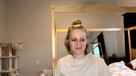 Snapshot of goddessfeyaa chatting on 01-11-25, 01:53 feyaa22 online show from 01-11-25, 01:53