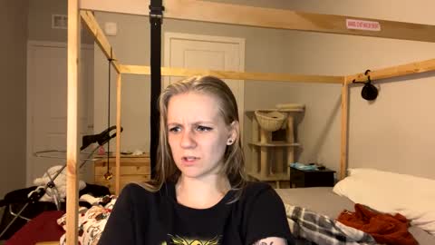 Snapshot of goddessfeyaa chatting on 01-25-25, 02:26 feyaa22 online show from 01-25-25, 02:26