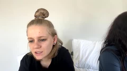 Snapshot of goddessfeyaa chatting on 02-15-25, 04:45 feyaa22 online show from 02-15-25, 04:45