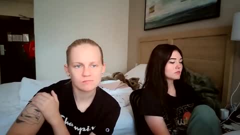 Snapshot of goddessfeyaa chatting on 09-15-25, 07:36 feyaa22 online show from 09-15-25, 07:36