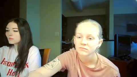 Snapshot of goddessfeyaa chatting on 09-19-25, 04:51 feyaa22 online show from 09-19-25, 04:51
