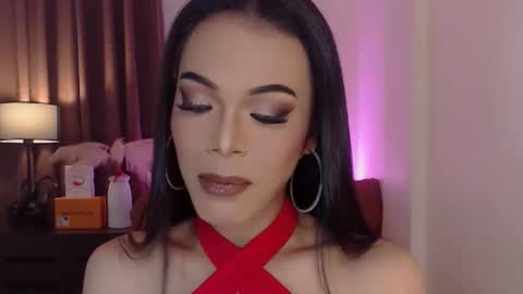 Snapshot of goddessmichaella chatting on 12-20-24, 06:08 Michaella online show from 12-20-24, 06:08